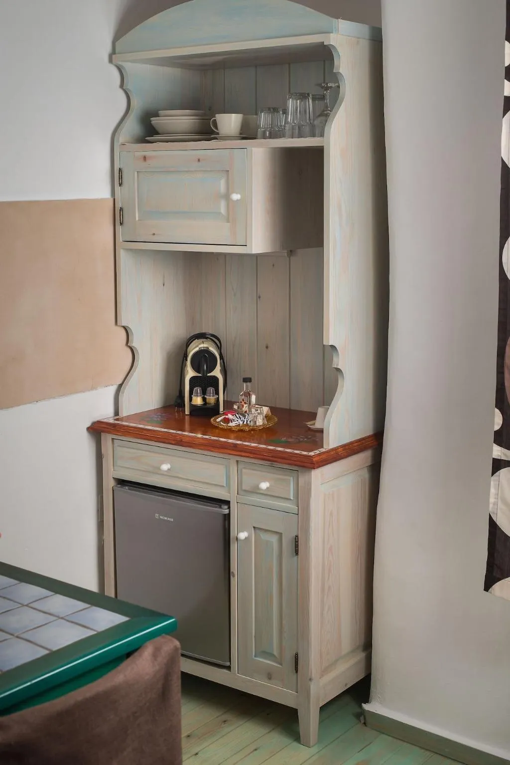Room, Dream Art Studios, Crete