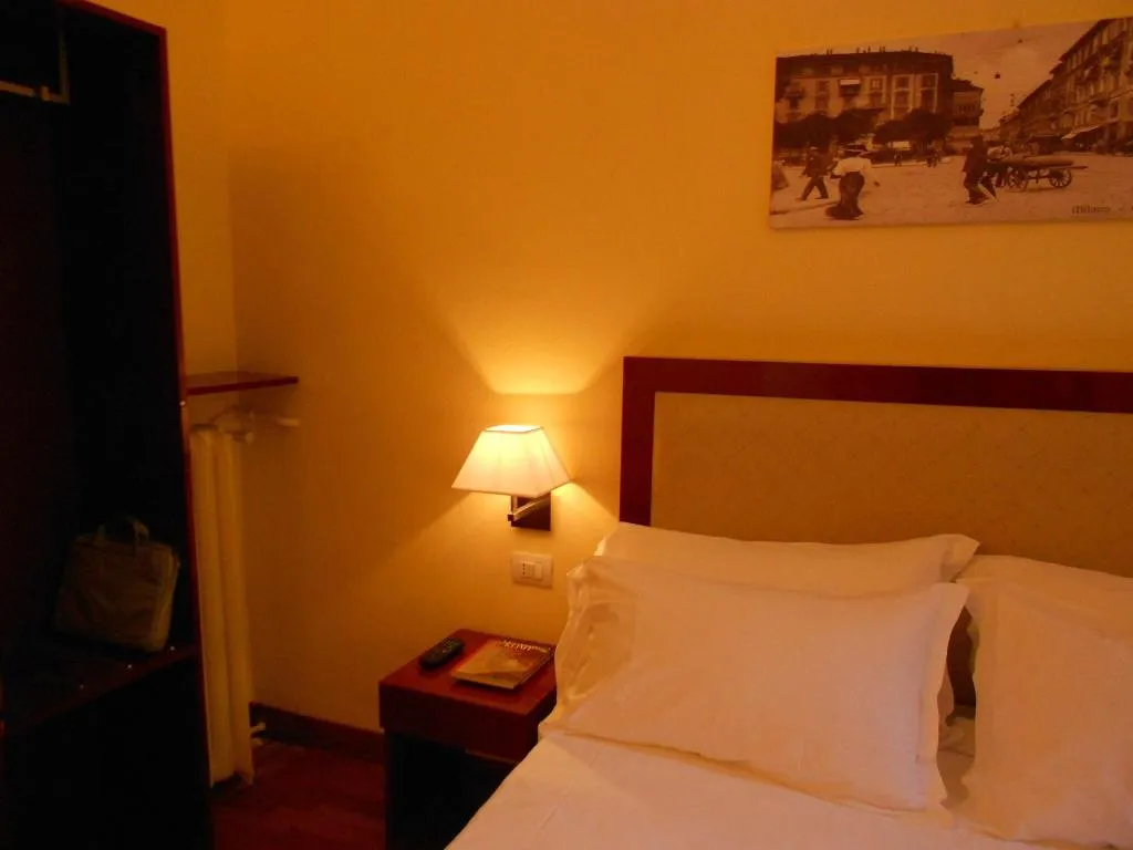 DOUBLE STANDARD Room, Minerva, Milan