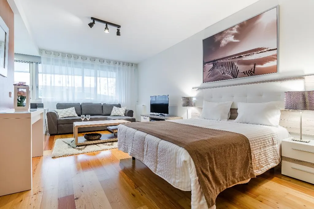 STUDIO STANDARD Room, Rs Porto Boavista Studios, Porto