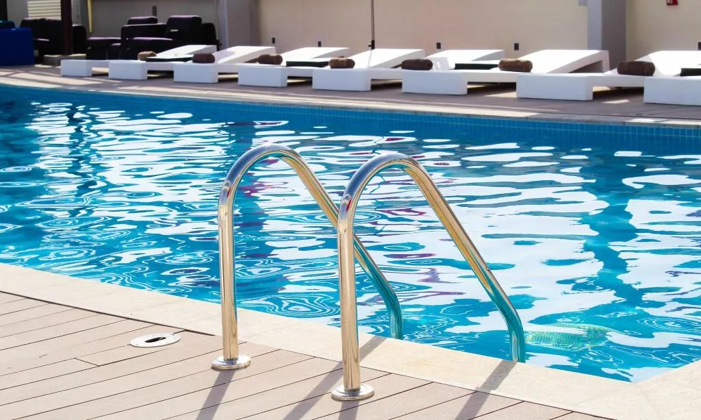 Pool, Park Inn by Radisson Dubai Motor City, Dubai