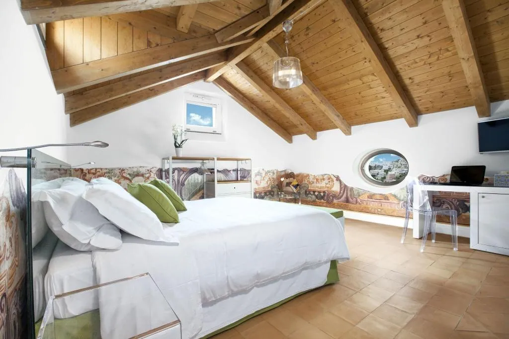 Room, Il Moro Di Positano, Naples