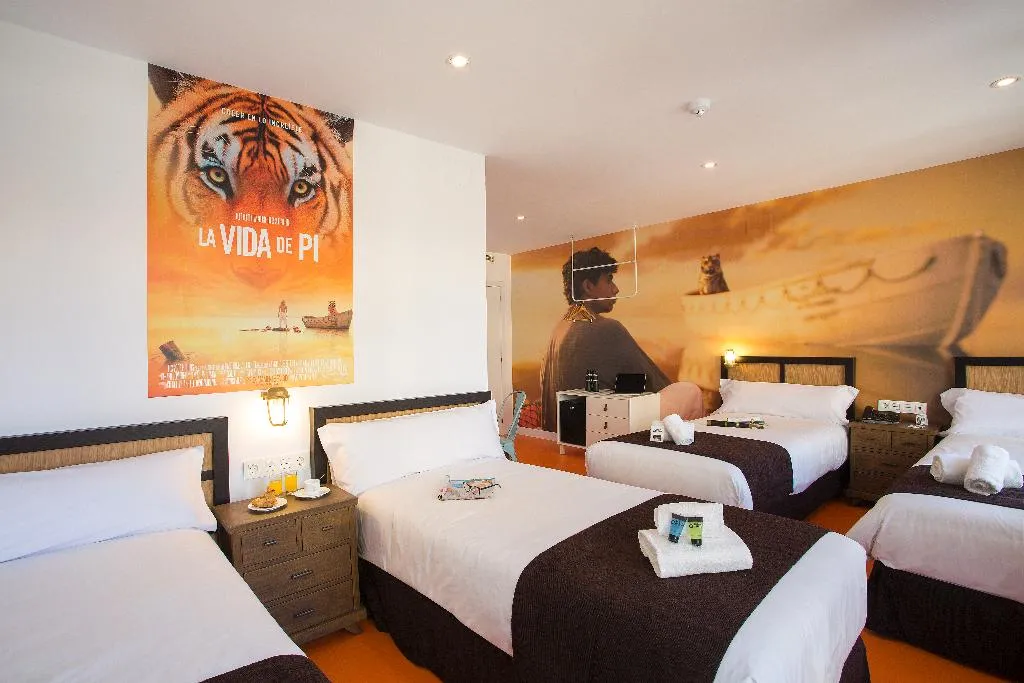 QUADRUPLE STANDARD Room, Casual del Mar Málaga, Costa Del Sol