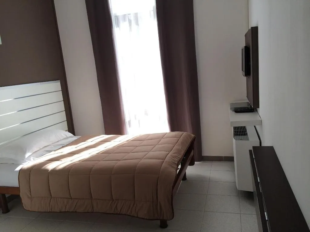SINGLE STANDARD Room, Bert Hotel, Milan