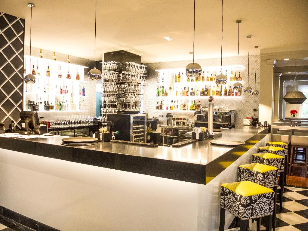 Bar, Monarque Sultan, Costa Del Sol