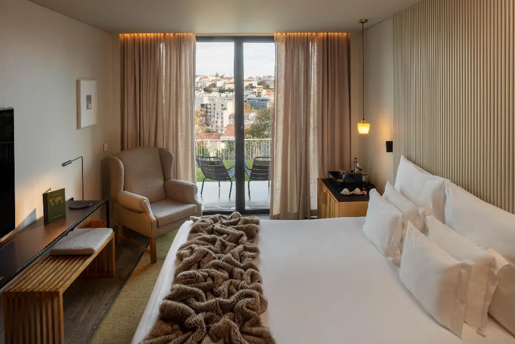 DOUBLE WITH TERRACE Room, Memmo Príncipe Real - Design Hotels, Lisbon