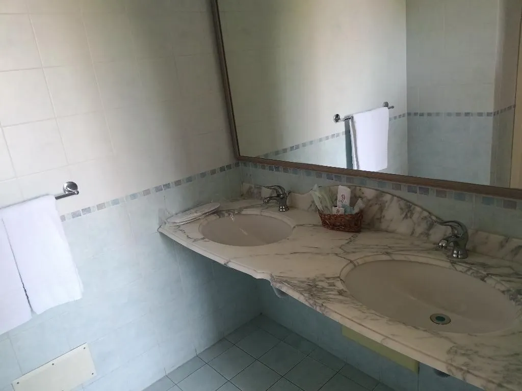 SUITE DELUXE ONE BED Room, La Fayette, Naples