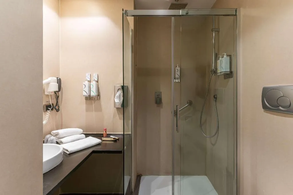 DOUBLE ECONOMY Room, Best Western Premier Hotel Royal Santina, Rome