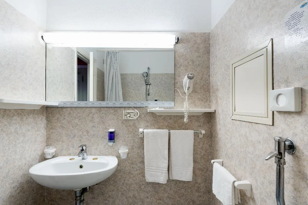 Room, Saracen Sands Hotel & Congress Centre, Palermo