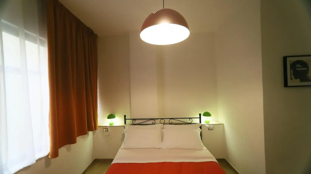 Room, 1970 Rooms, Naples