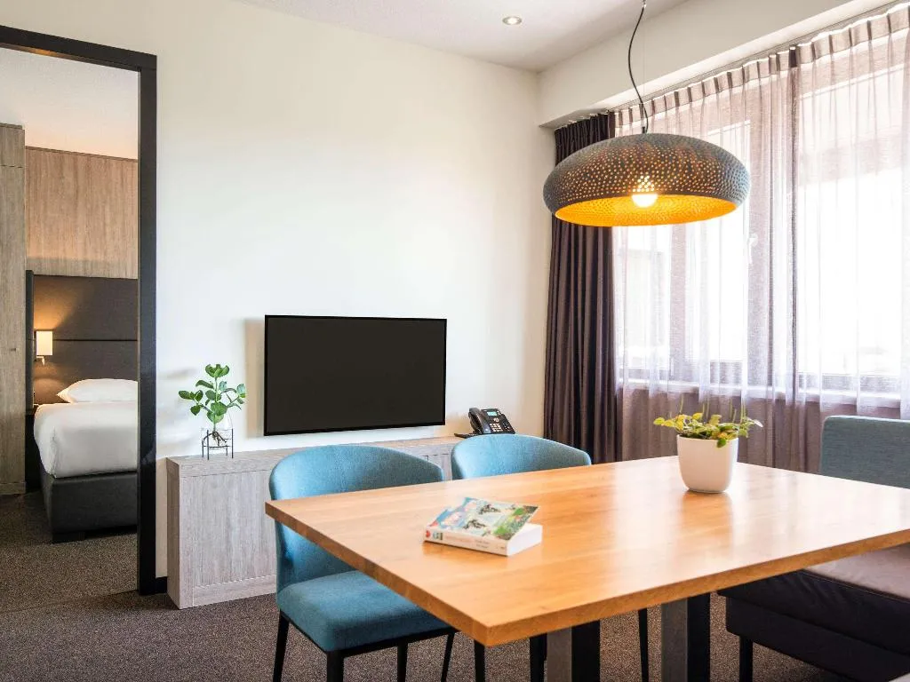 APARTMENT TWO BEDROOMS Room, Aparthotel Adagio Amsterdam City South, Amsterdam