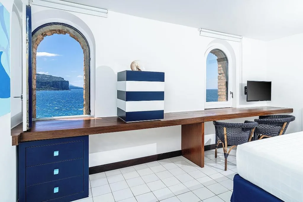 Room, Capo La Gala Hotel & Wellness, Naples