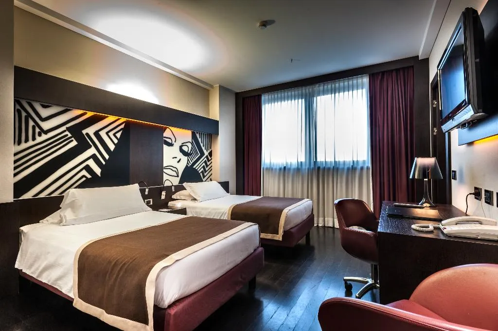 TWIN STANDARD Room, Crowne Plaza Milan City, Milan
