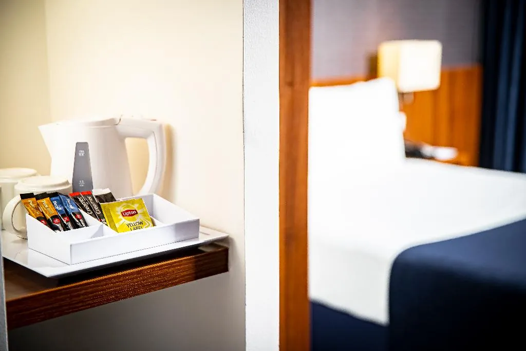 TWIN NON SMOKING Room, Holiday Inn Express Amsterdam Schiphol, Amsterdam