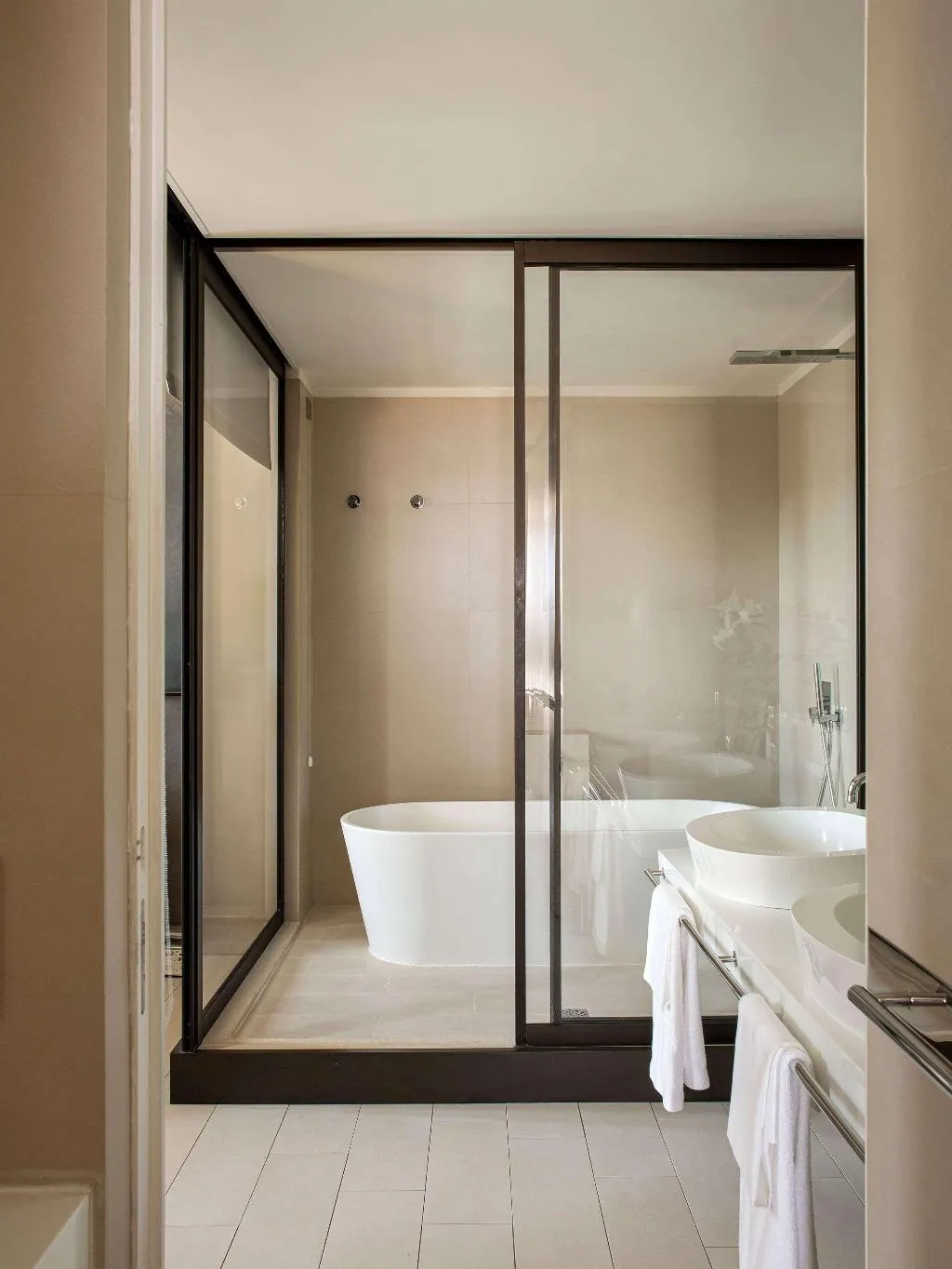 SUITE WITH VIEWS Room, Villa Agrippina Gran Meliá, Rome