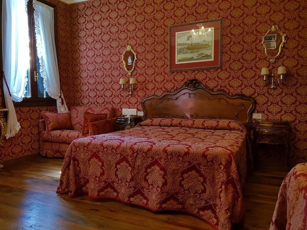 General view, Antica Locanda Sturion, Venice