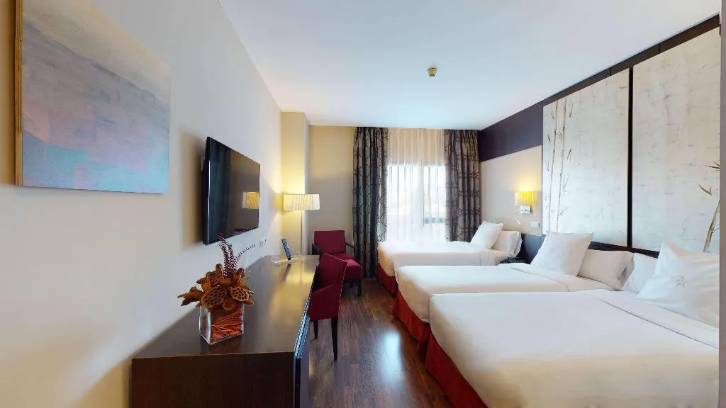 Room SUPERIOR Room, Radisson RED Madrid, Madrid