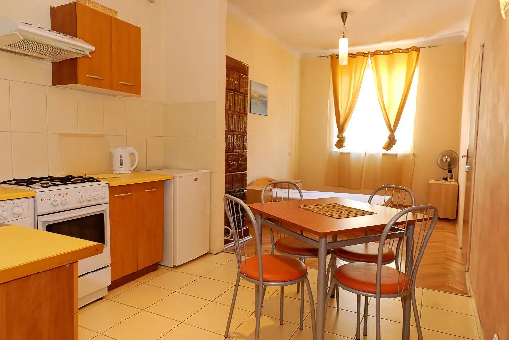 APARTMENT CAPACITY 4 ONE BEDROOM Room, P&J Tourist Apartments, Krakow