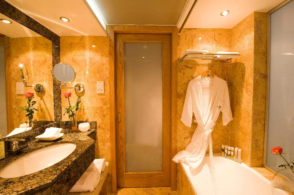 Room, Constantinou Bros Pioneer Beach Hotel, Cyprus
