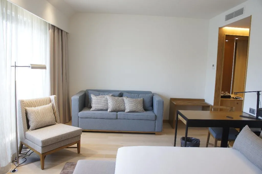 FAMILY ROOM DELUXE RIVER VIEW Room, Neya Porto Hotel, Porto
