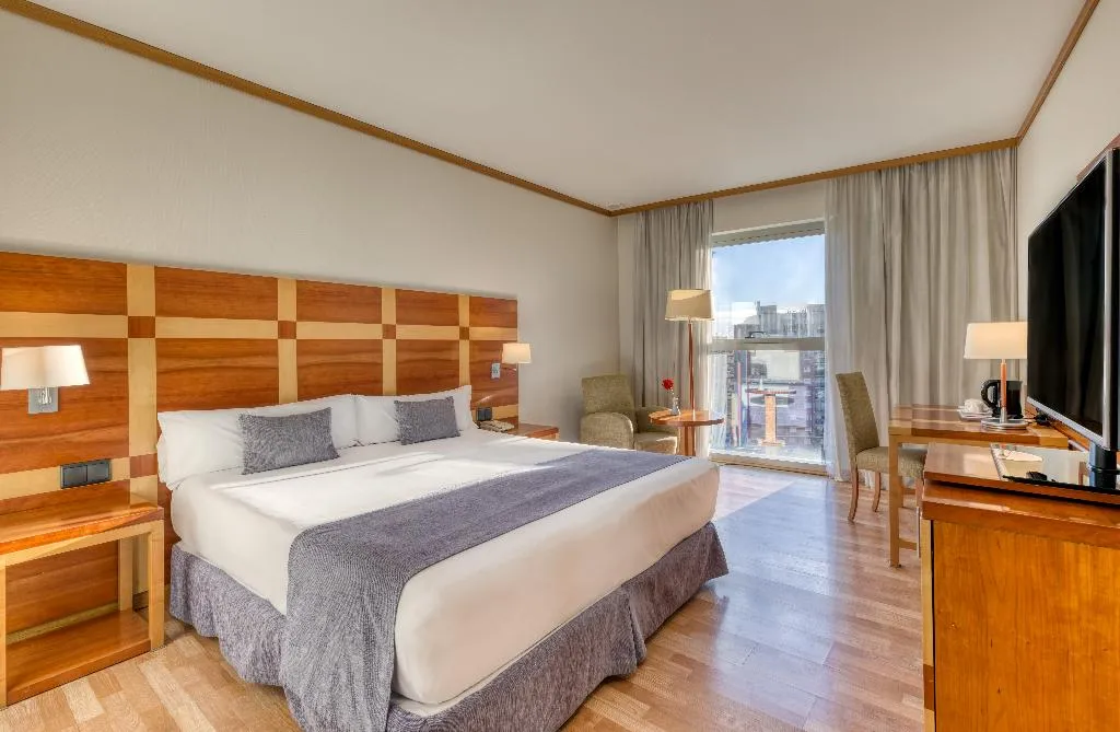 DOUBLE KING SIZE BED Room, Senator Parque Central Hotel, Valencia