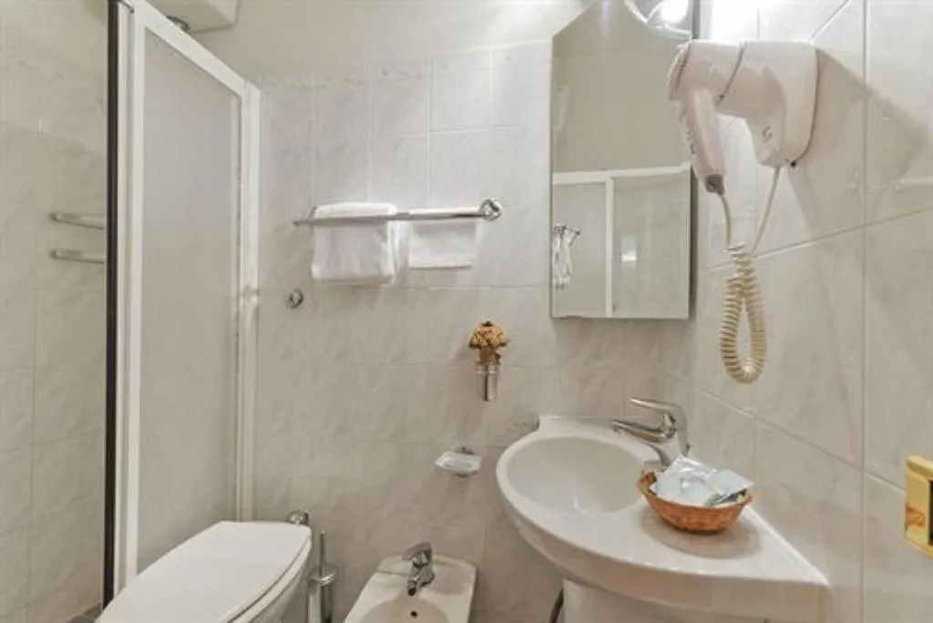 TRIPLE TWO BEDS Room, Jane Hotel, Florence