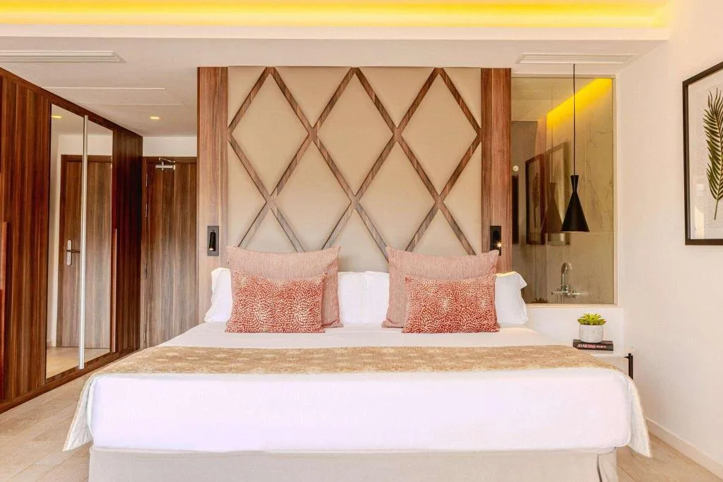 Room, Zafiro Palace Palmanova, Majorca