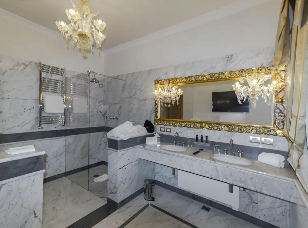 SUITE Presidential Room, Cà Bonfadini Historic Experience, Venice