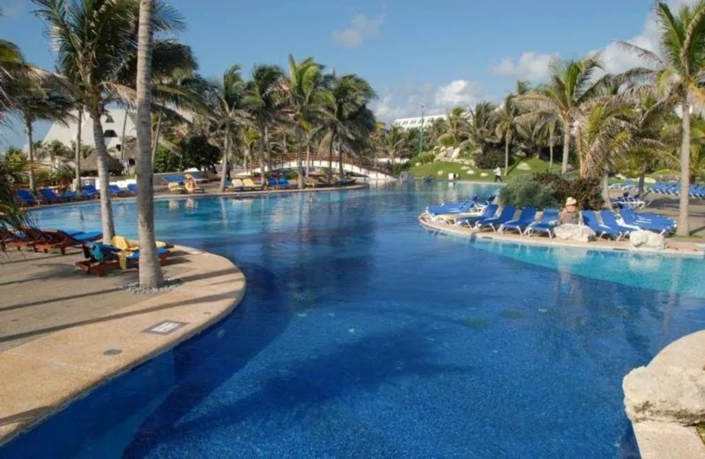 Pool, The Pyramid Cancun by Oasis, Cancun Area