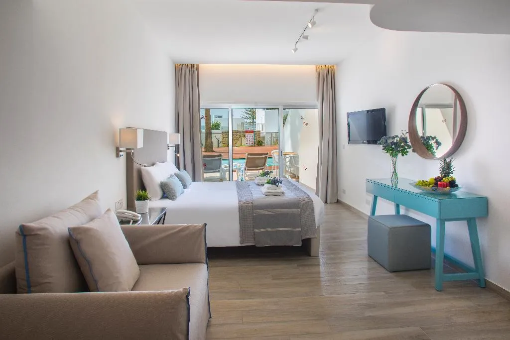STUDIO GARDEN VIEW Room, Leonardo Plaza Cypria Maris Beach Hotel & Spa, Cyprus