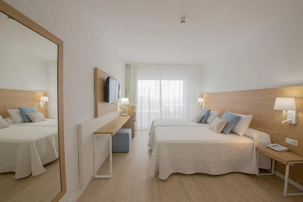 Double or Twin POOL VIEW Room, Cala Font, Costa Dorada
