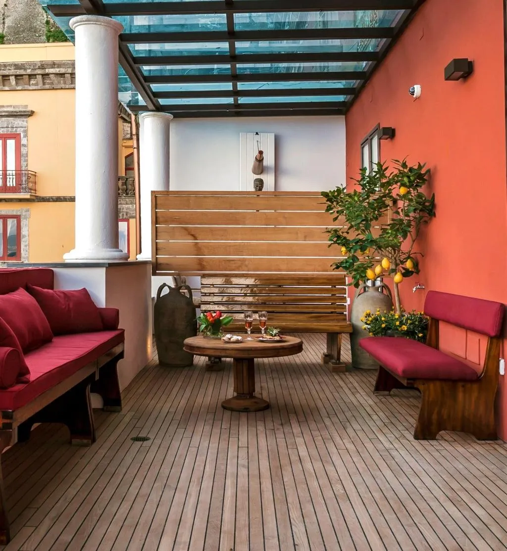 General view, Yacht Club Capo Cervo Suites, Naples