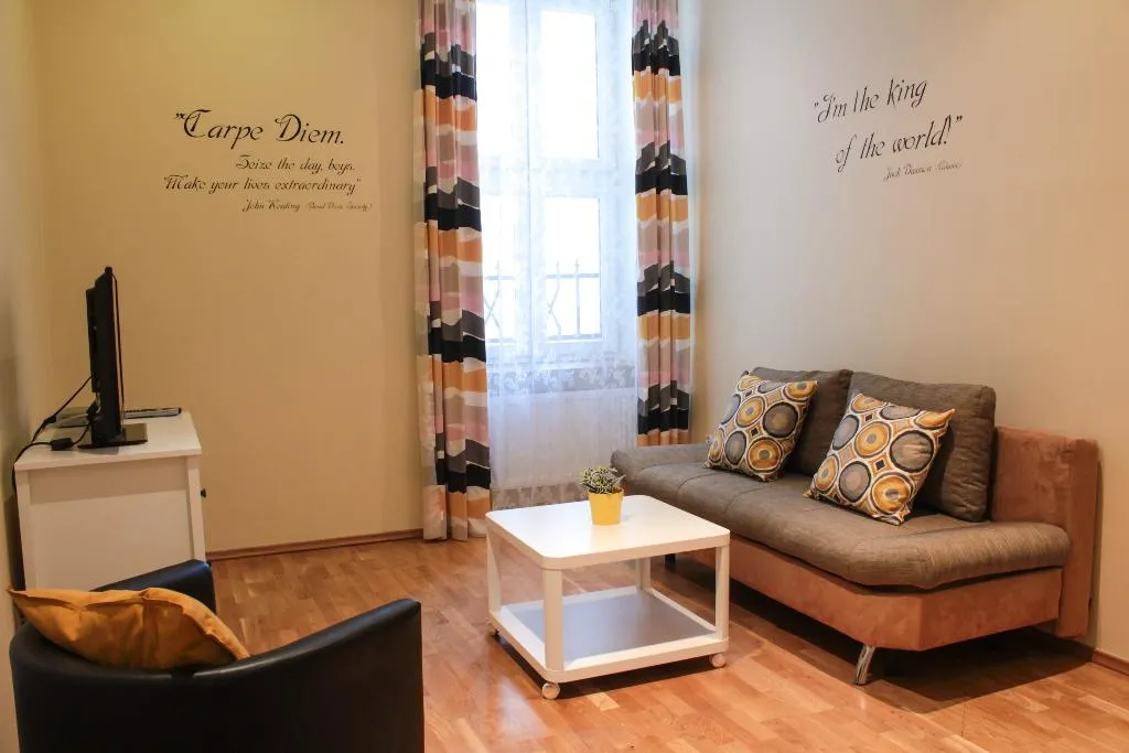 APARTMENT CAPACITY 4 TWO BEDROOMS Room, Old Town Apartments Slawkowska, Krakow