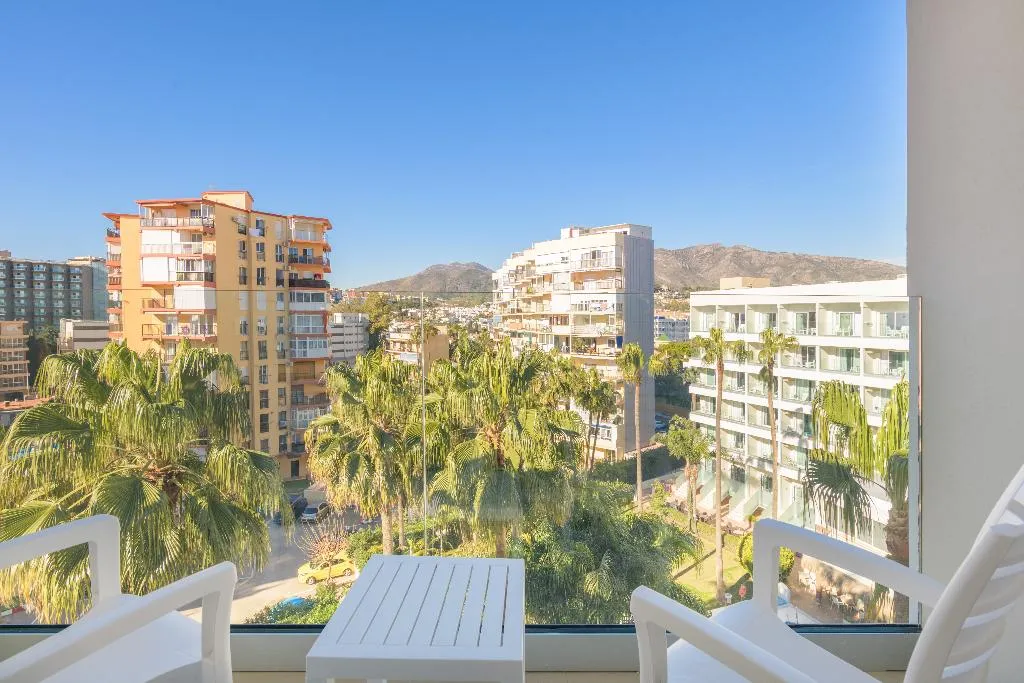 TRIPLE CAPACITY 3 Room, Hotel Parasol by Dorobe, Costa Del Sol