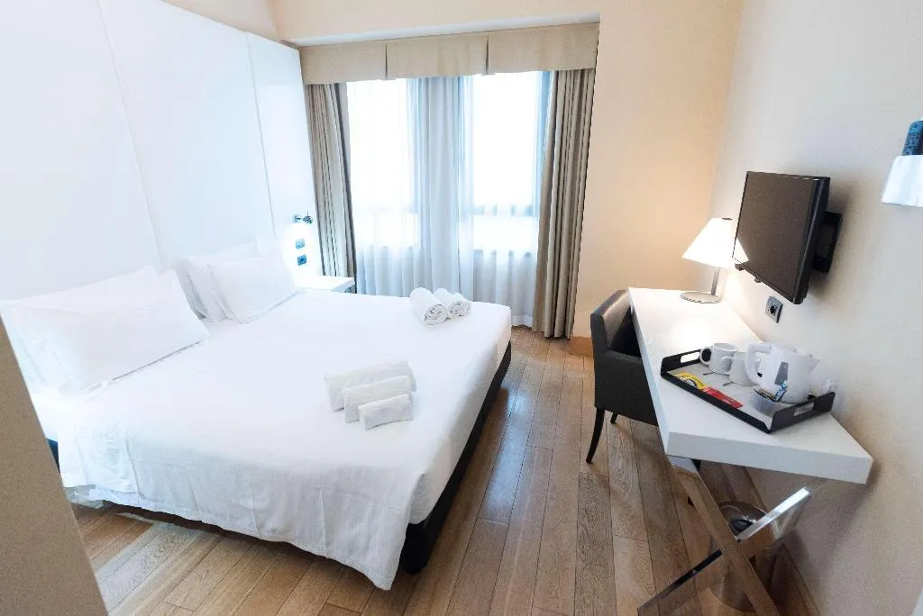 DOUBLE KING SIZE BED Room, Best Western Hotel Quattrotorri Perugia, Perugia