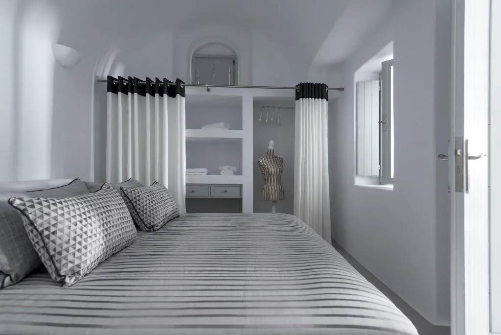 VILLA STANDARD Room, Senses Luxury Villa, Santorini