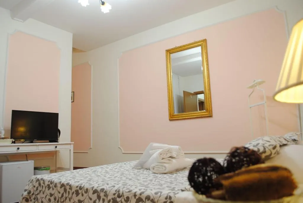 Room, Dreaming Navona Rooms, Rome