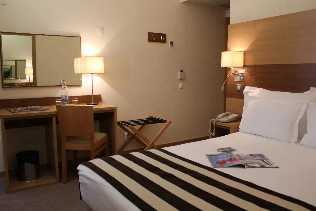 DOUBLE BASIC Room, Hotel Principe Lisboa, Lisbon