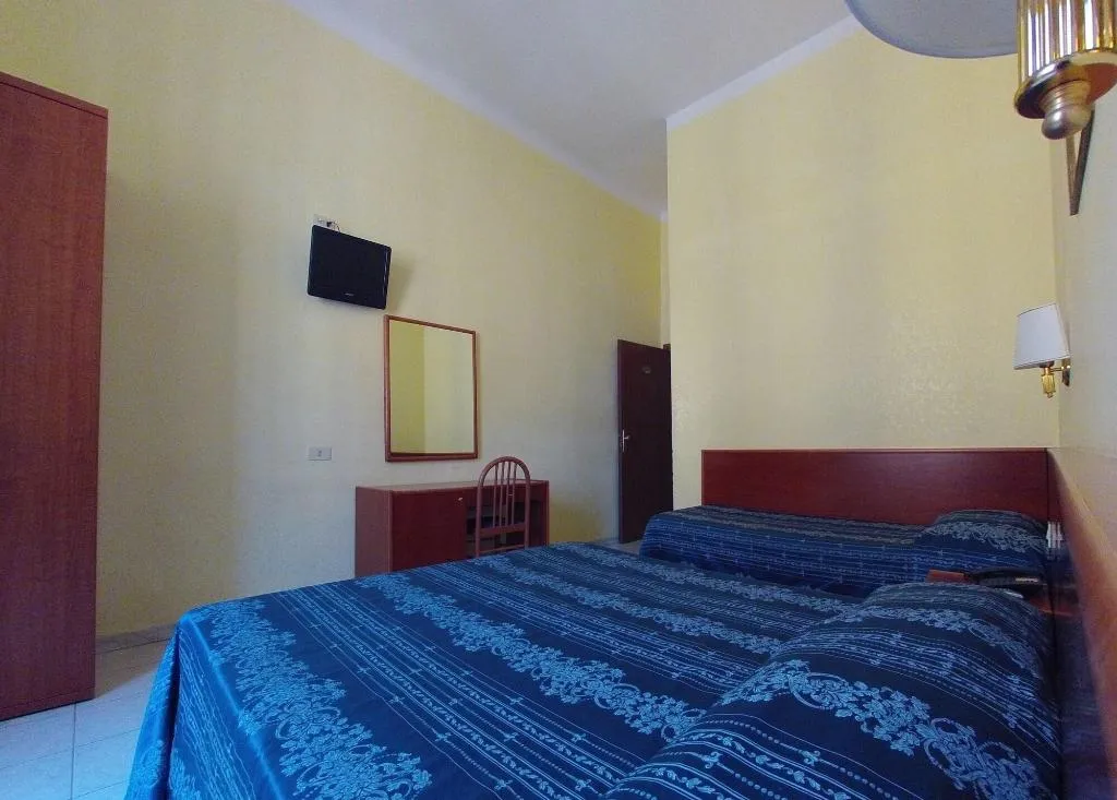 Room, Casali, Naples