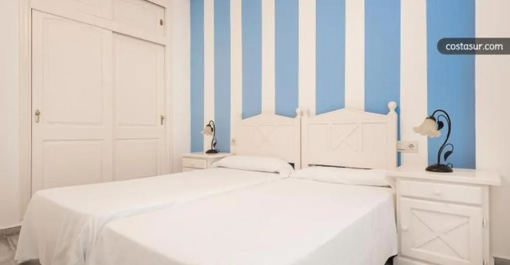 APARTMENT CAPACITY 6 TWO BEDROOMS Room, Apartamentos Pueblo Quinta Dos, Costa Del Sol