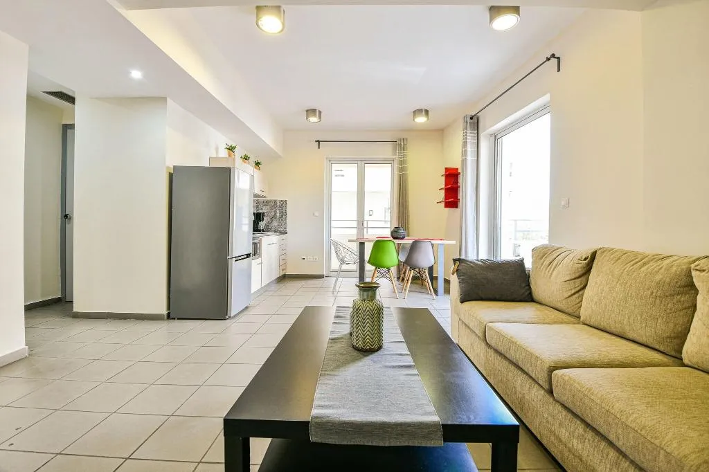 Room, Athens Way Lofts, Athens