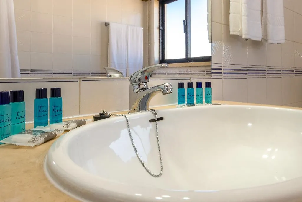 APARTMENT TWO BEDROOMS Room, Janelas do Mar, Algarve