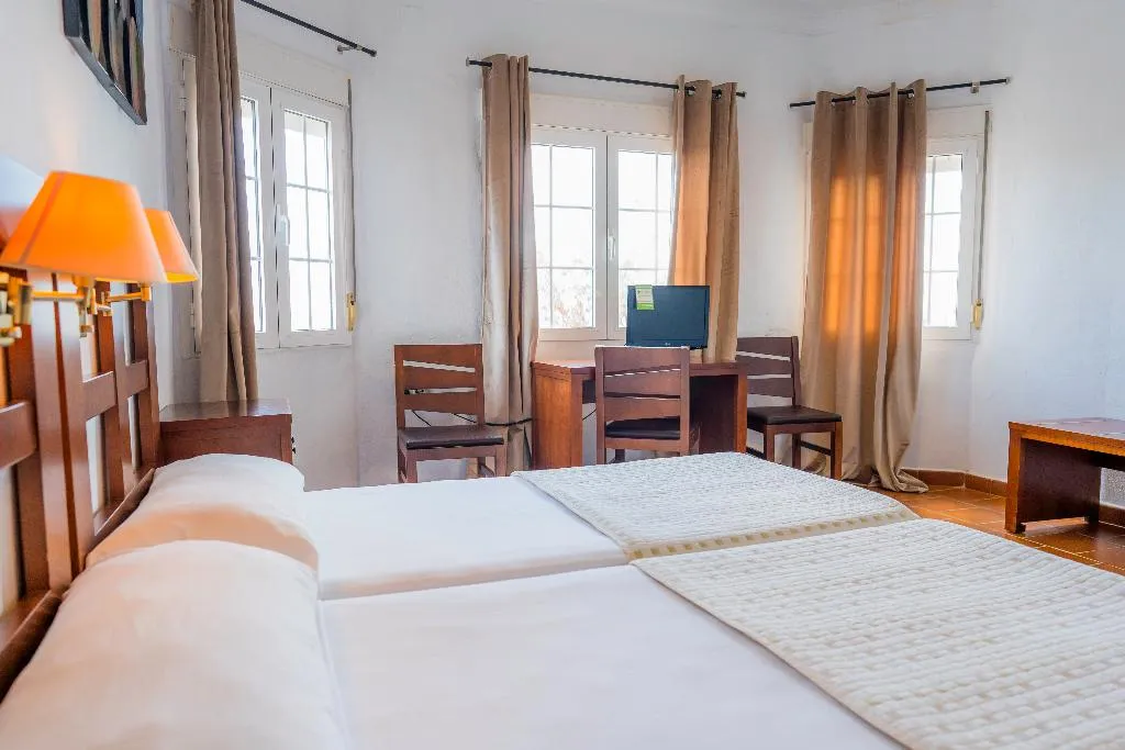 TRIPLE STANDARD Room, Los Veneros, Seville