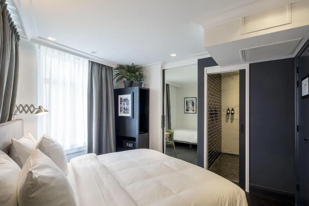 Room, The Highland House, Amsterdam