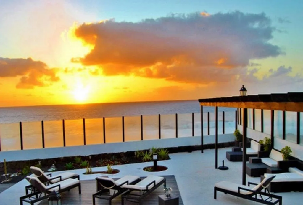 Terrace, Vik  Coral Beach, Lanzarote