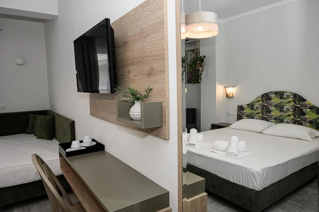 TRIPLE CLASSIC Room, Parthenon Art Executive Wing, Thessaloniki