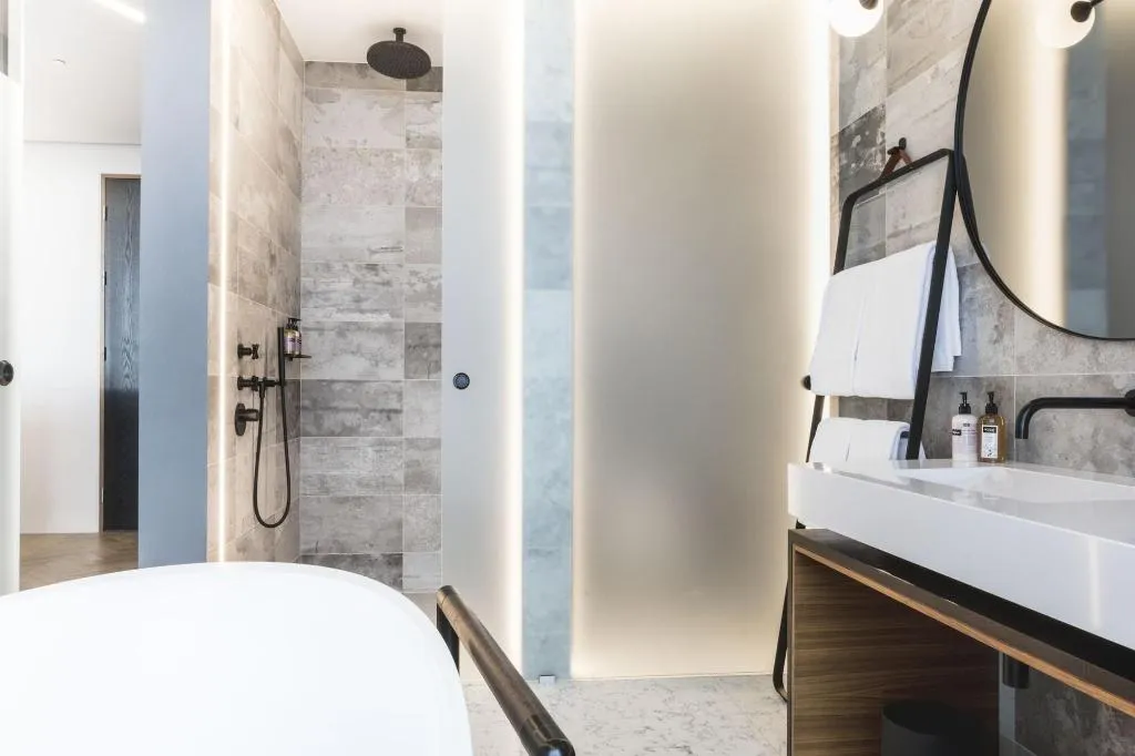 Room, Tower Suites Reykjavik, Reykjavik