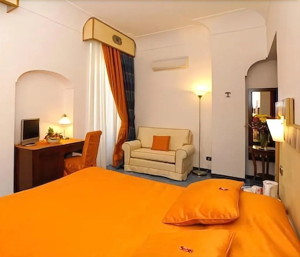 Room, Hotel Floridiana, Naples
