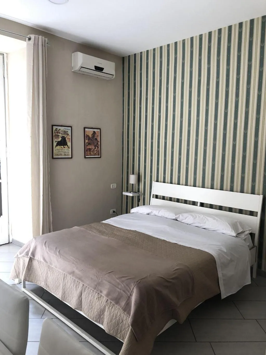 Room, B&B 248, Naples