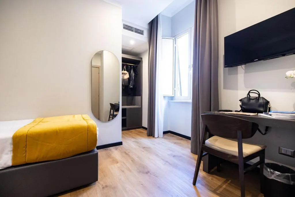SINGLE COMFORT Room, The Cross, Rome