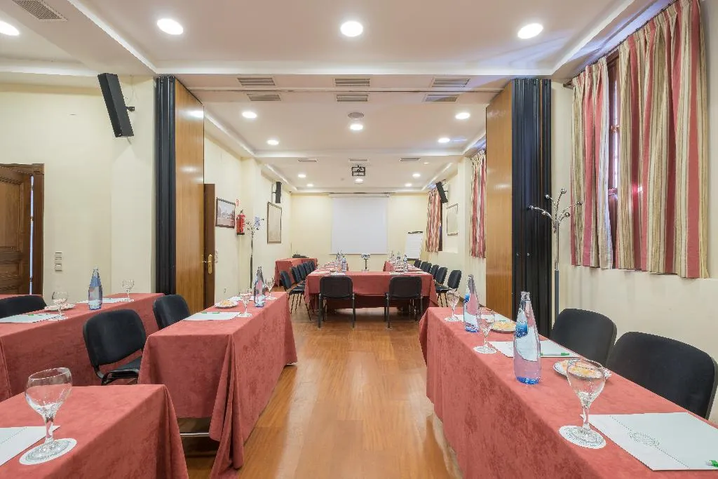 Conferences, Condesa de Chinchon, Madrid